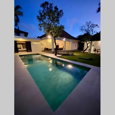 Villa Lola